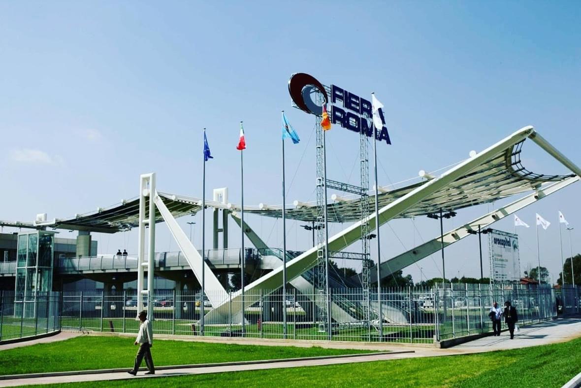 The Garden Suite Airport Ponte Galeria Εξωτερικό φωτογραφία